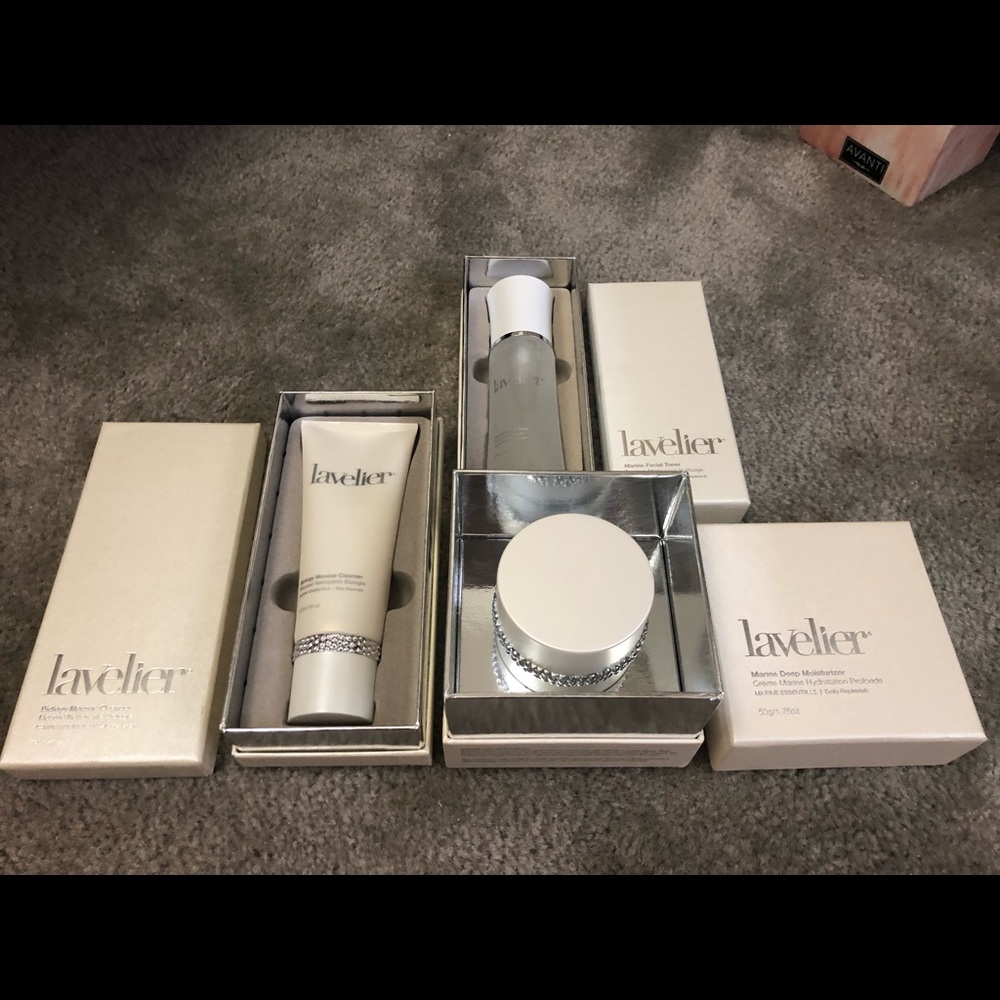 Lavelier Face Products